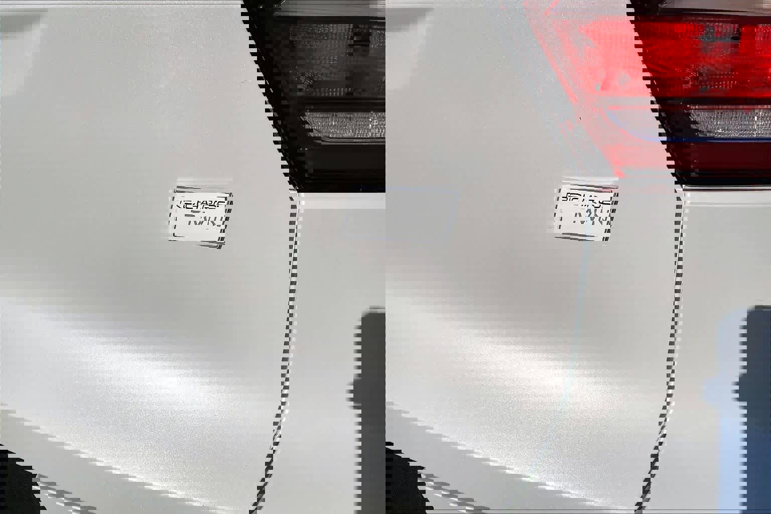 Used 2023 Volvo XC40 Recharge Ultimate w/ Protection Package Premier image 11