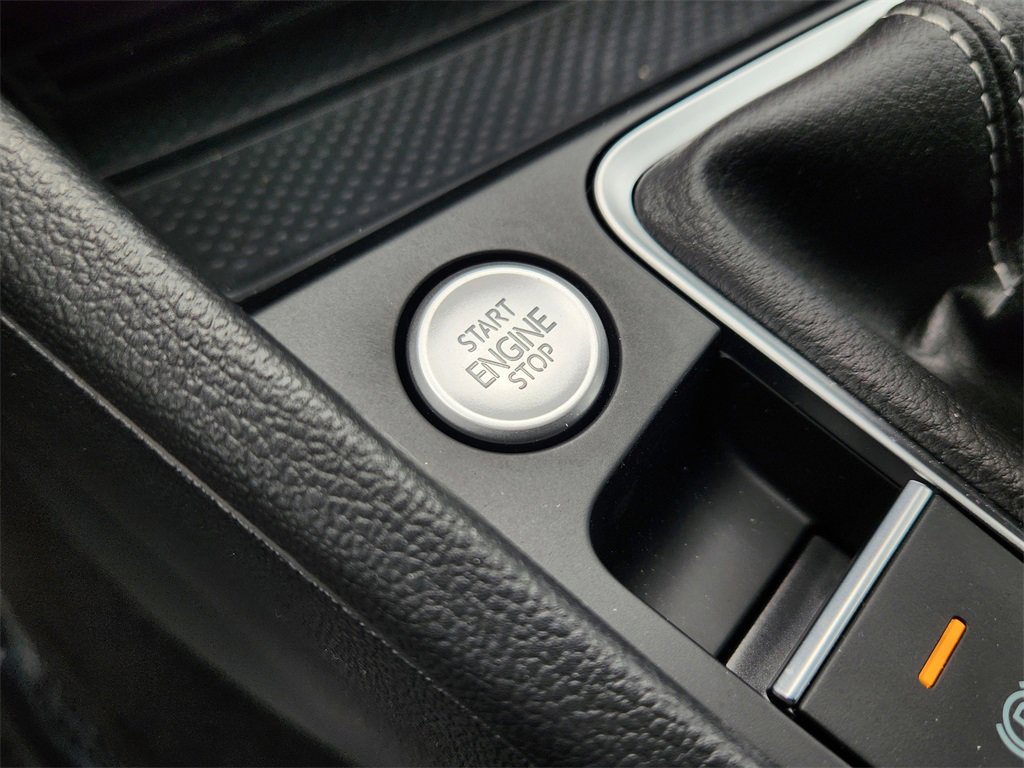 New 2025 Volkswagen Jetta SE image 13