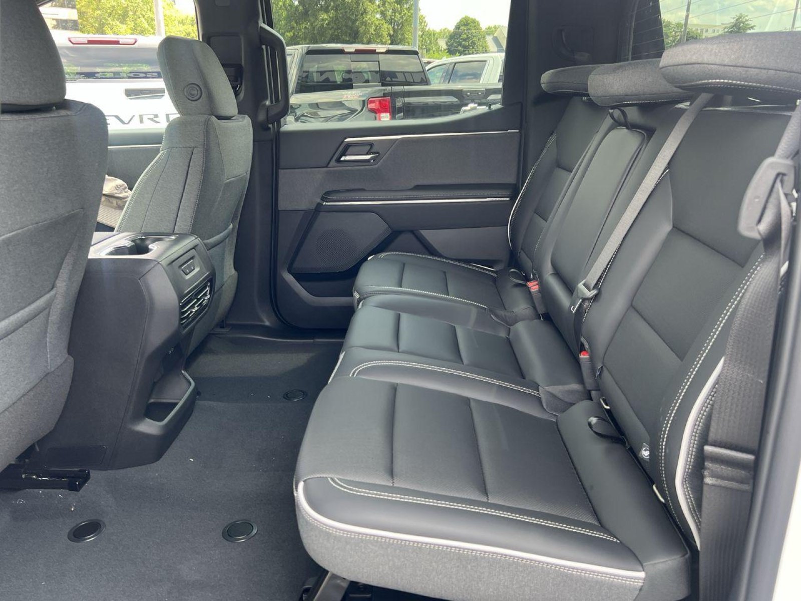 New 2026 GMC Sierra EV Elevation w/ Premium Package AWD/4WD image 21
