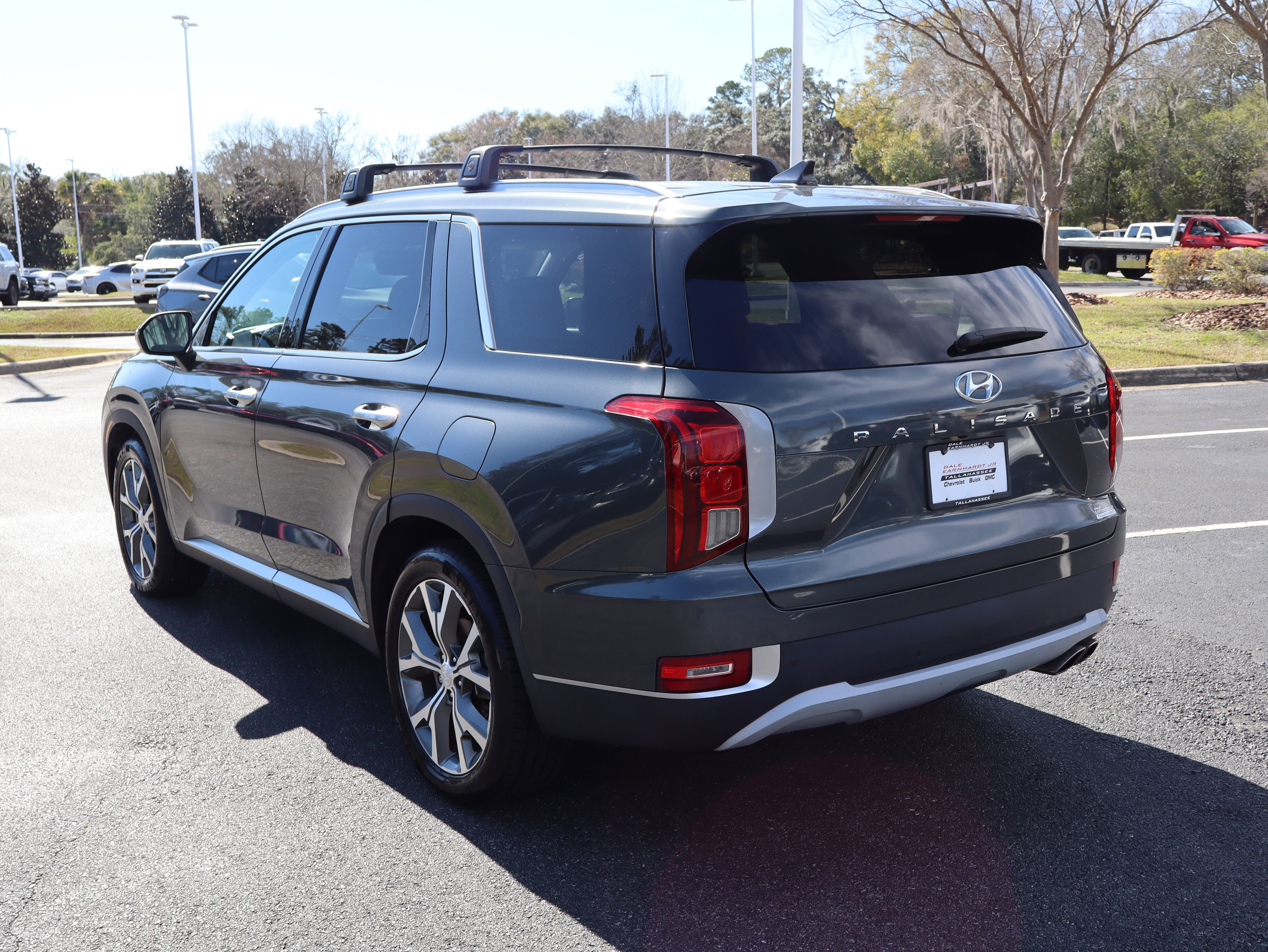 Used 2022 Hyundai Palisade SEL w/ Premium Package FWD image 8
