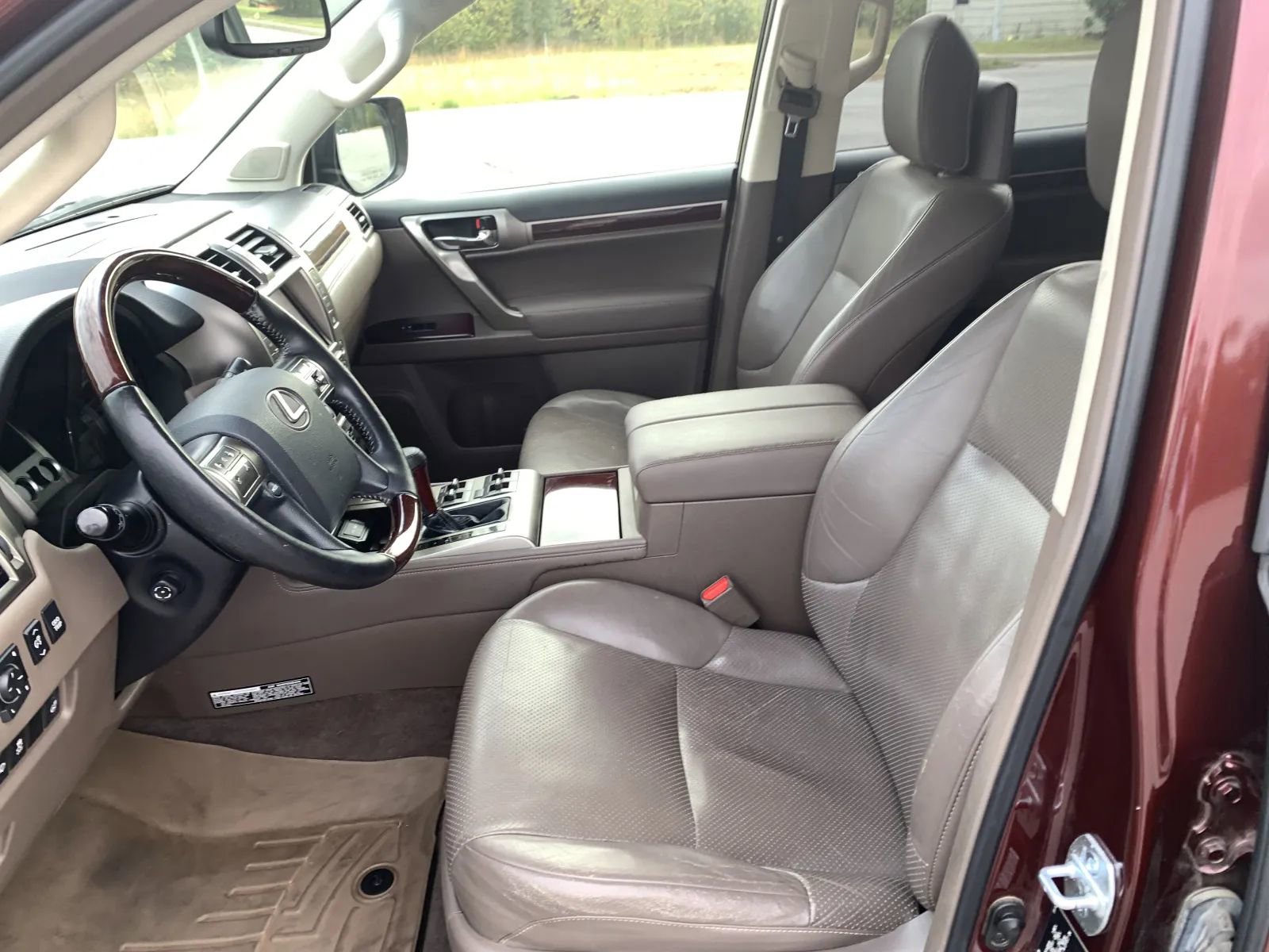 Used 2014 Lexus GX 460 Luxury image 19