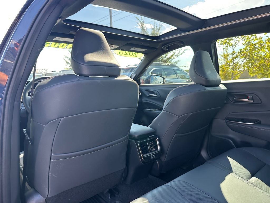 Used 2025 Toyota Crown Limited w/ Advanced Technology Package image 19