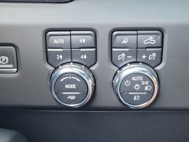 Used 2024 GMC Sierra 1500 AT4 w/ Technology Package AWD/4WD image 20