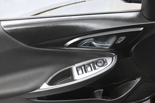 Used 2018 Chevrolet Malibu LT FWD image 8