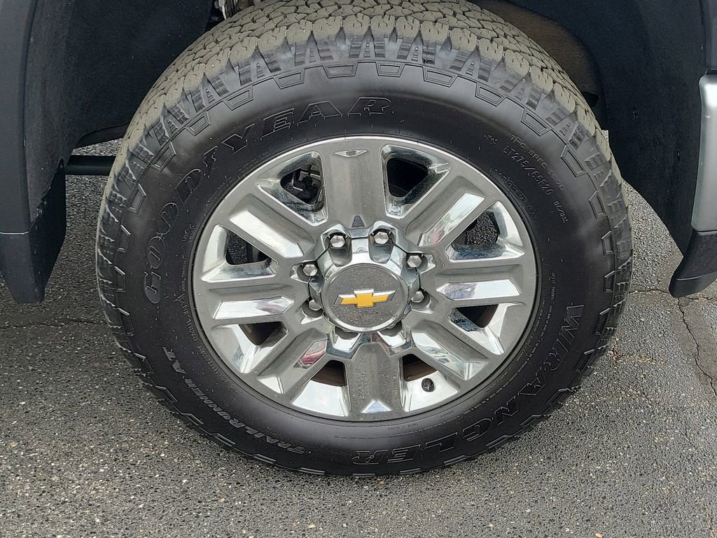 Certified 2024 Chevrolet Silverado 3500 High Country w/ High Country Premium Package AWD/4WD image 8