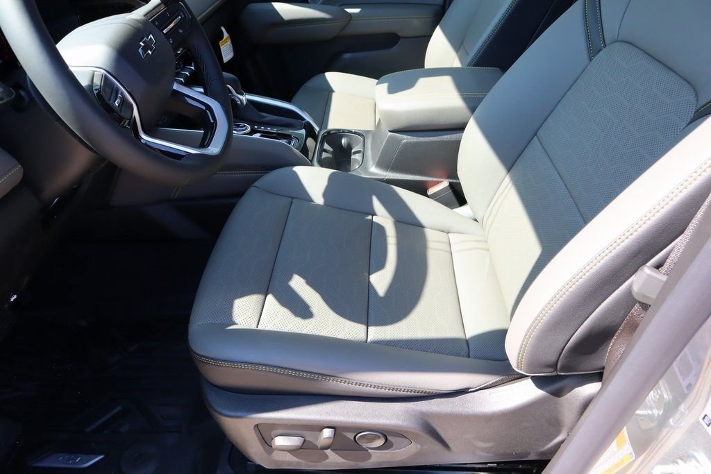 New 2026 Chevrolet Colorado ZR2 w/ Technology Package image 11