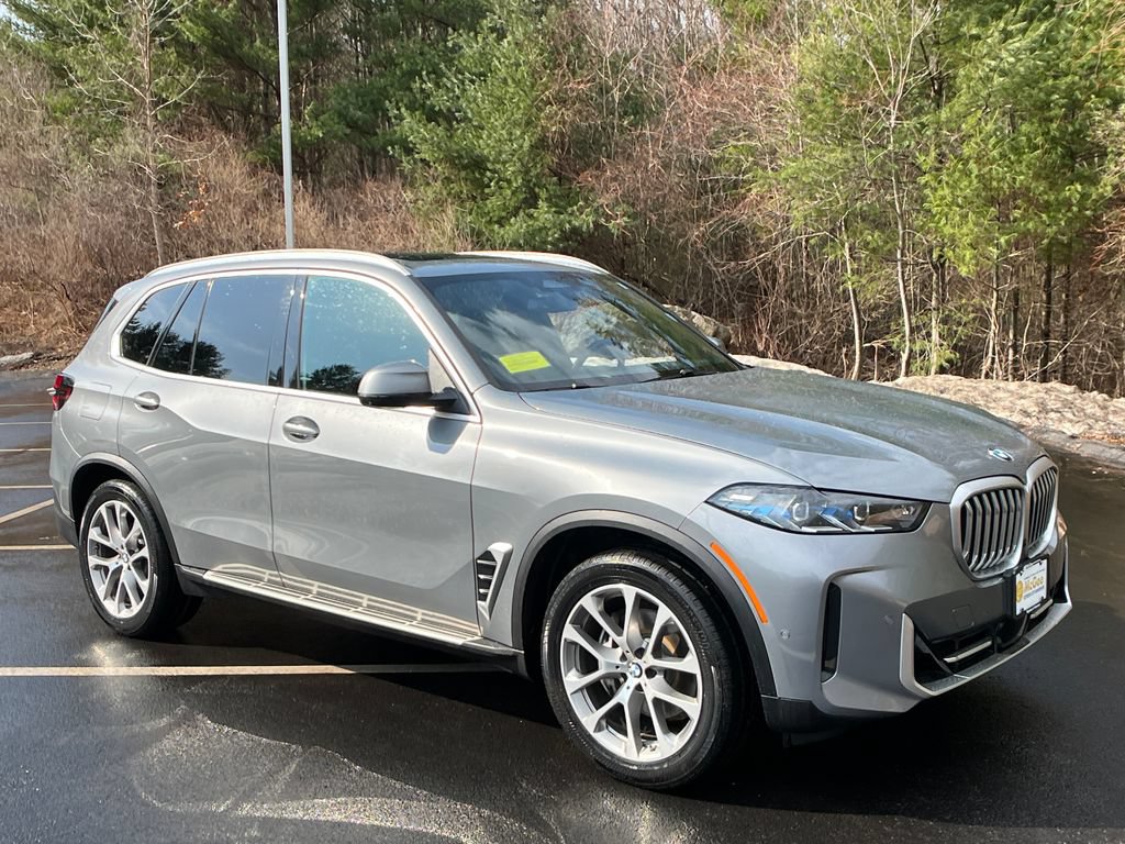 Used 2024 BMW X5 xDrive40i w/ Premium Package image 7