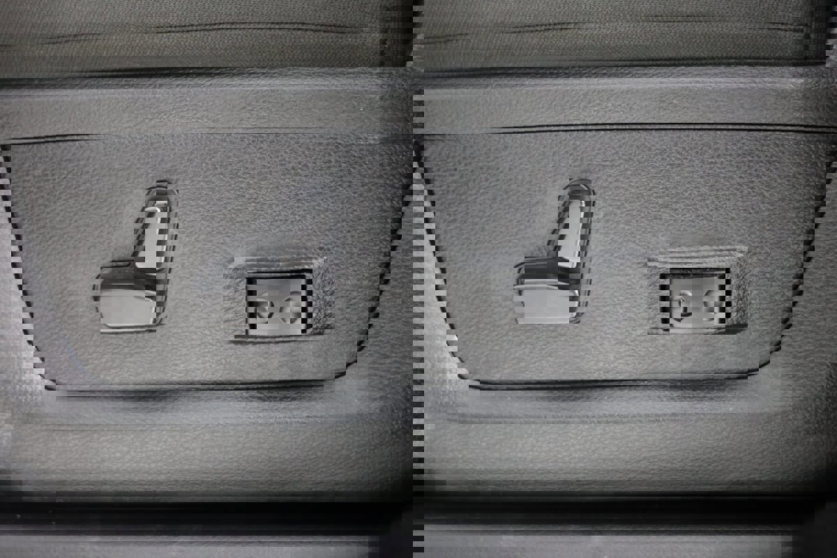 Used 2024 RAM 2500 Big Horn w/ Sport Appearance Package image 22