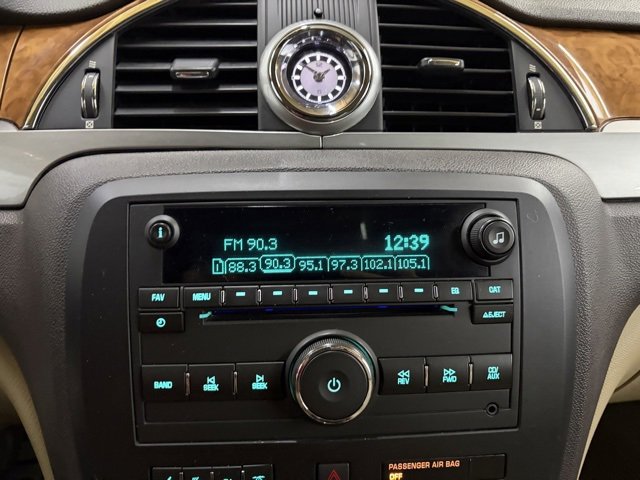 Used 2011 Buick Enclave CXL image 43