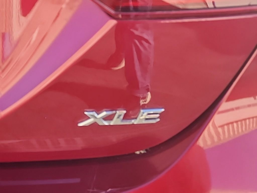 Used 2019 Toyota Camry XLE image 7