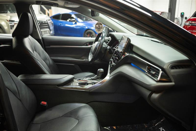 Used 2022 Toyota Camry XSE w/ Carpet Mat Package (TMS) FWD image 13