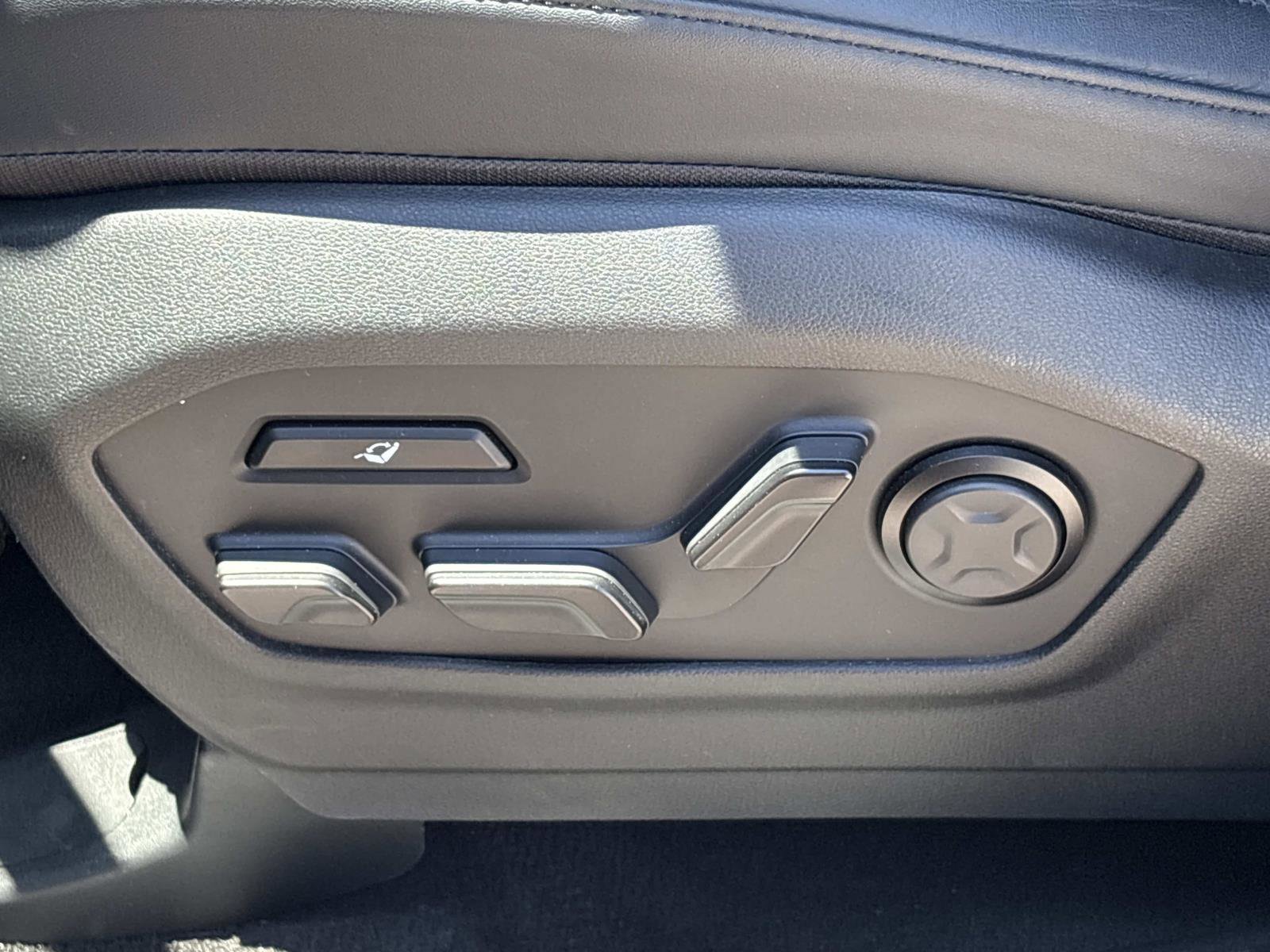 Used 2024 Hyundai Santa Fe Calligraphy FWD image 16