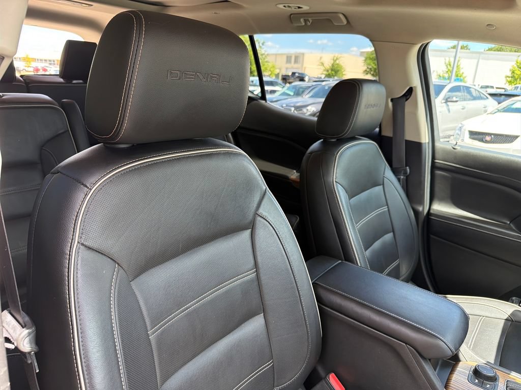 Used 2019 GMC Acadia Denali w/ Technology Package FWD image 36
