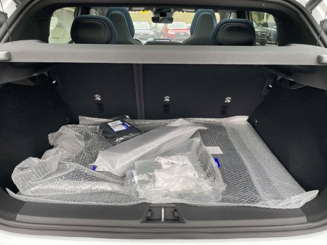 New 2026 Volvo EX30 Ultra w/ Protection Package Premier AWD/4WD image 17