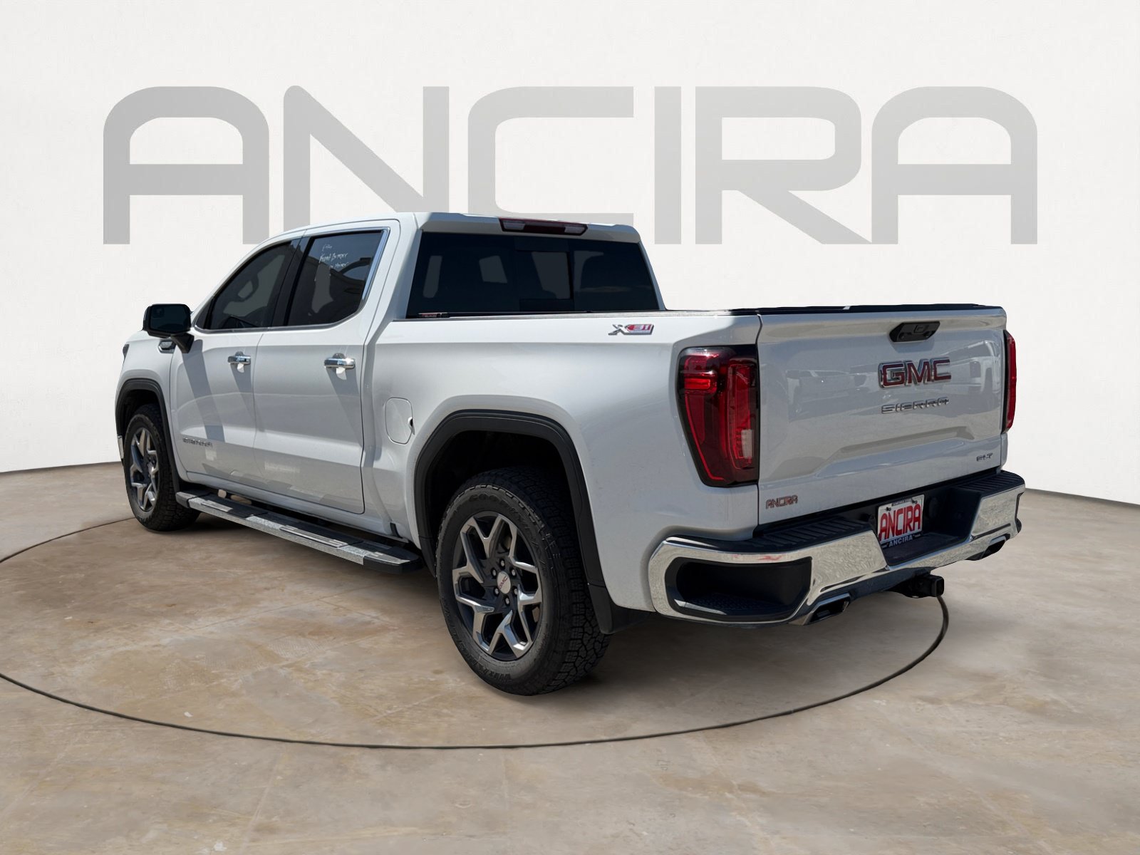 Used 2023 GMC Sierra 1500 SLT AWD/4WD image 7