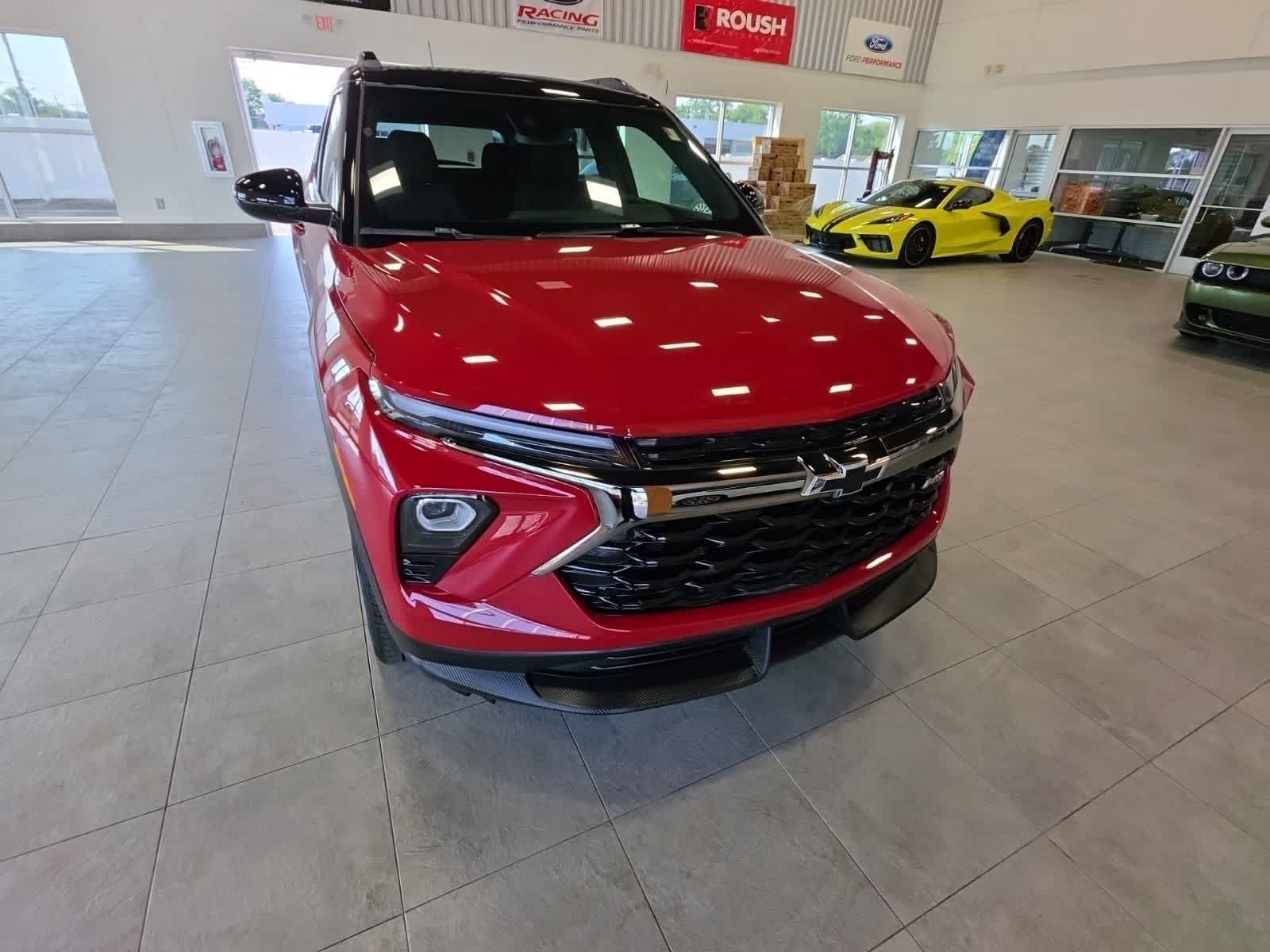 Used 2026 Chevrolet TrailBlazer RS w/ Convenience Package AWD/4WD image 3