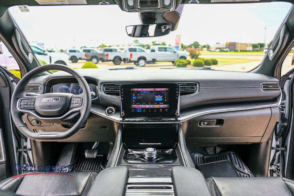 Used 2024 Jeep Wagoneer 4WD image 13