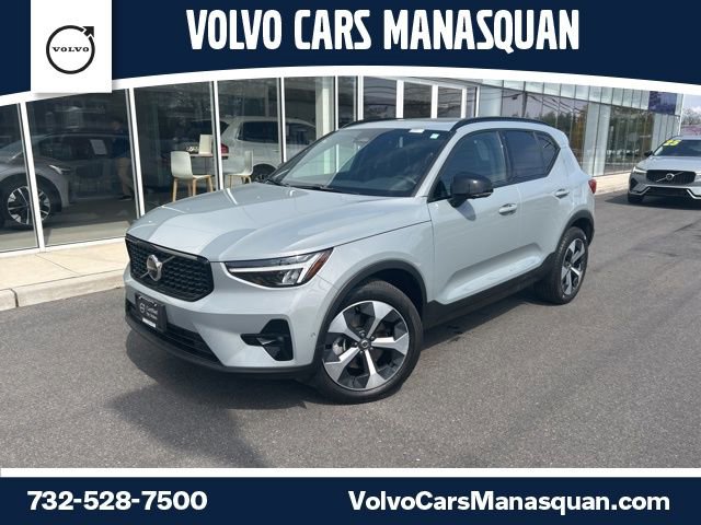 Certified 2025 Volvo XC40 B5 Plus AWD/4WD video 1