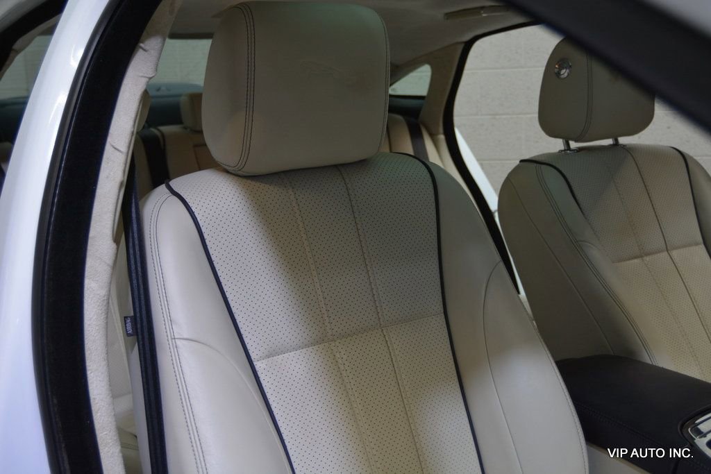 Used 2012 Jaguar XJ L image 16