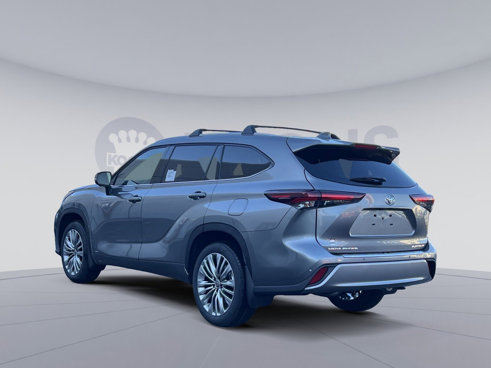 New 2026 Toyota Highlander Platinum image 4
