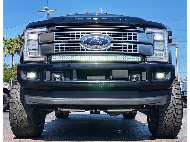 Used 2017 Ford F350 Platinum w/ Platinum Ultimate Package AWD/4WD image 11