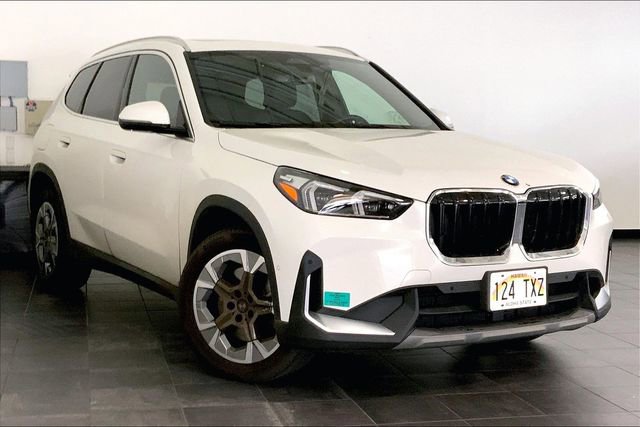 Certified 2023 BMW X1 xDrive28i w/ Convenience Package image 2