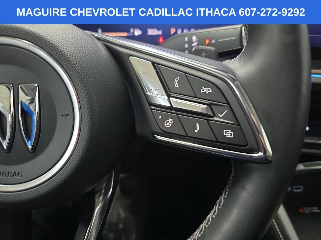 Used 2024 Buick Envision Avenir AWD/4WD image 21