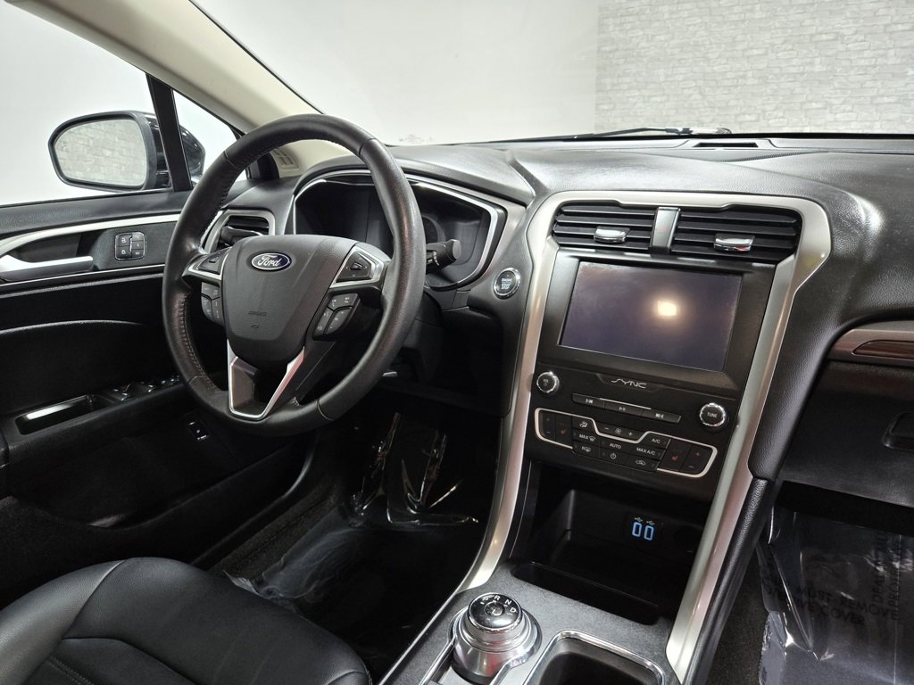 Used 2019 Ford Fusion SEL image 55