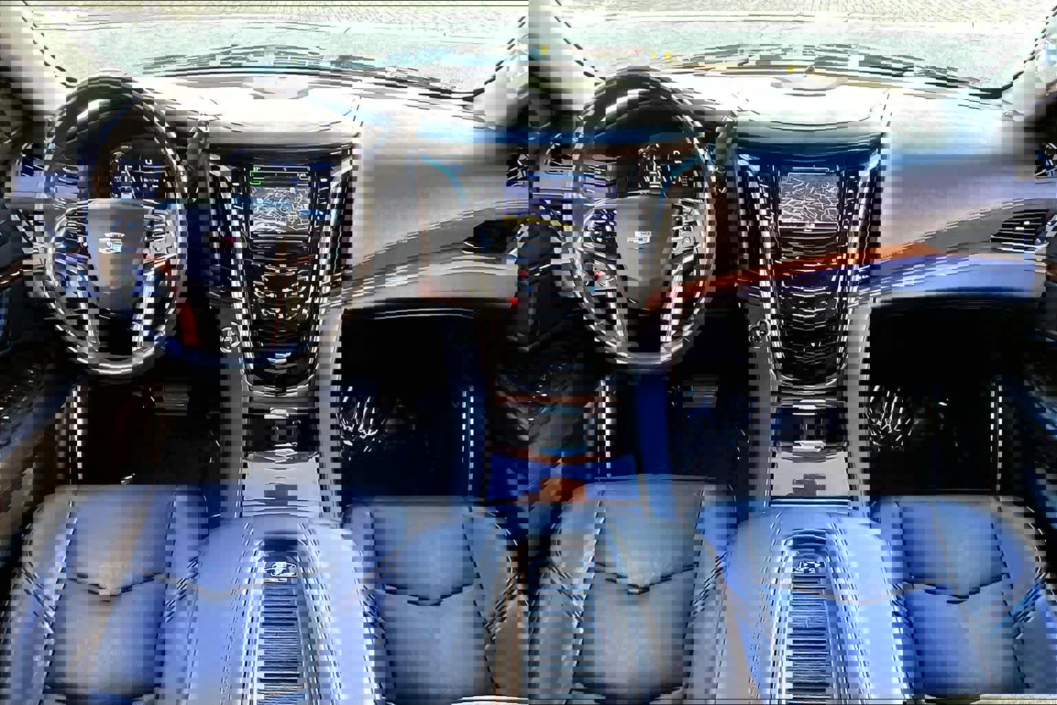 Used 2020 Cadillac Escalade Luxury image 16