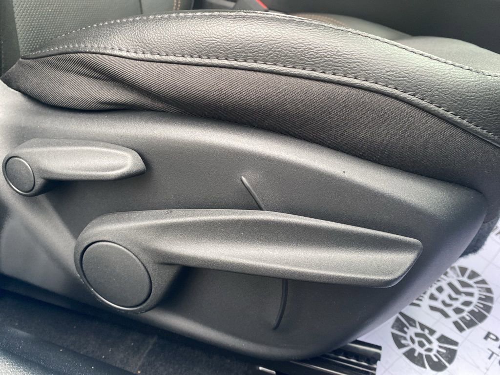 Used 2022 Jeep Compass Limited image 10