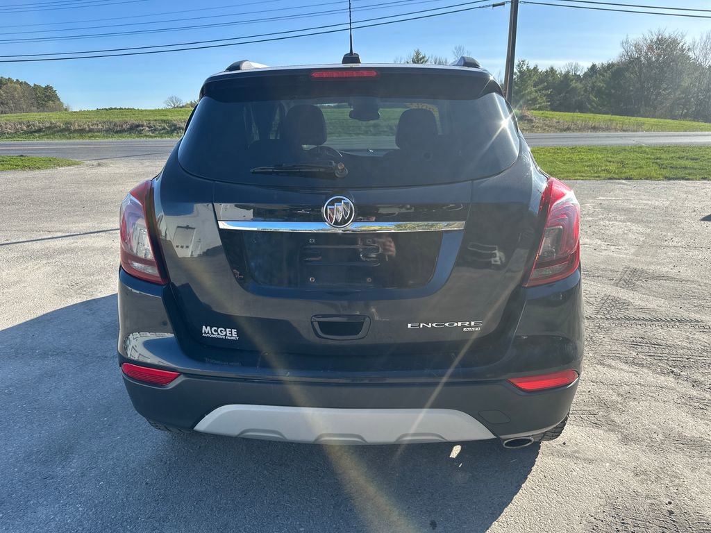 Used 2021 Buick Encore Preferred AWD/4WD image 4