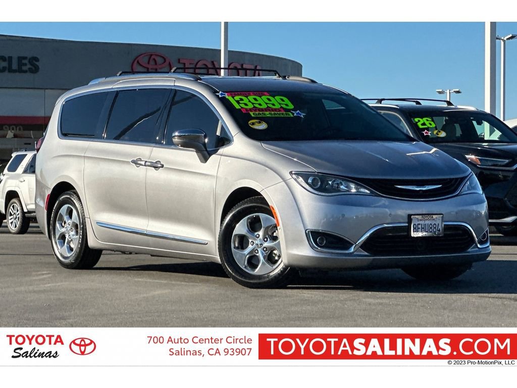 Used 2018 Chrysler Pacifica Limited w/ Advanced Safetytec Group