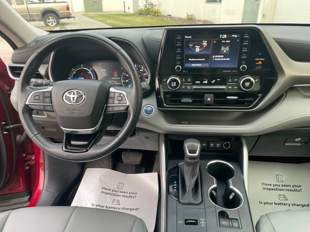 Used 2021 Toyota Highlander XLE w/ Protection Package #3 (TMS) AWD/4WD image 15