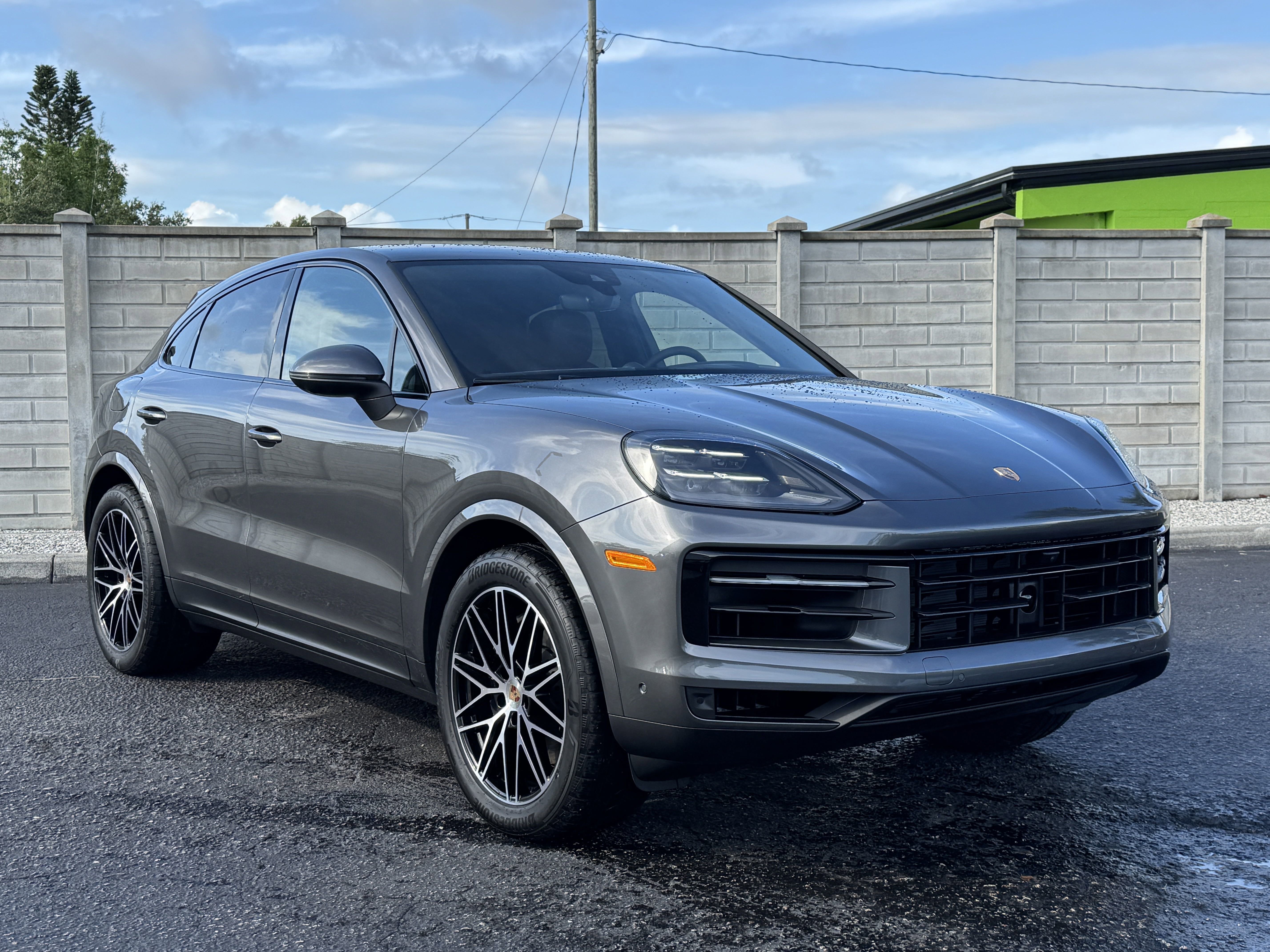 New 2025 Porsche Cayenne Coupe image 8