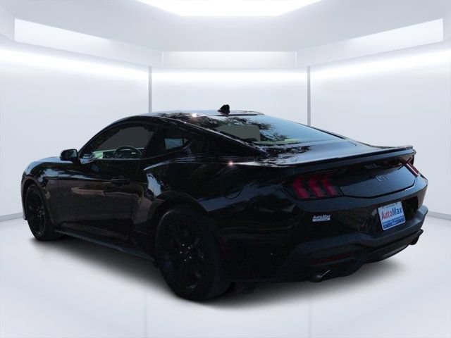 Used 2025 Ford Mustang GT RWD image 5