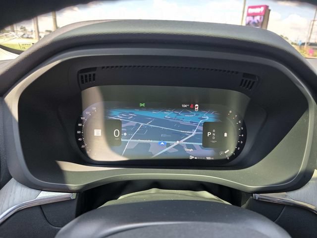 Used 2025 Volvo XC60 B5 Plus w/ Protection Package Premier AWD/4WD image 15
