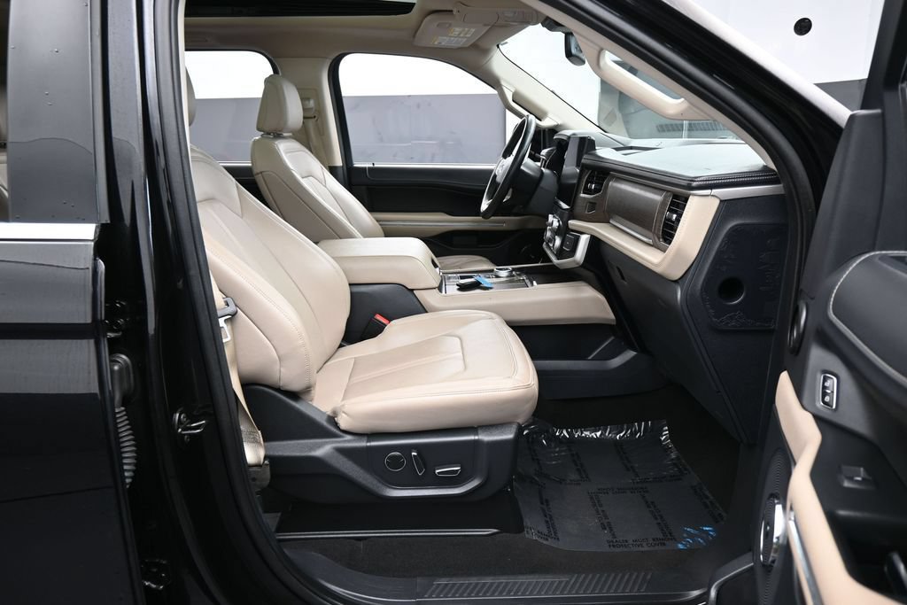 Used 2024 Ford Expedition Limited RWD image 45