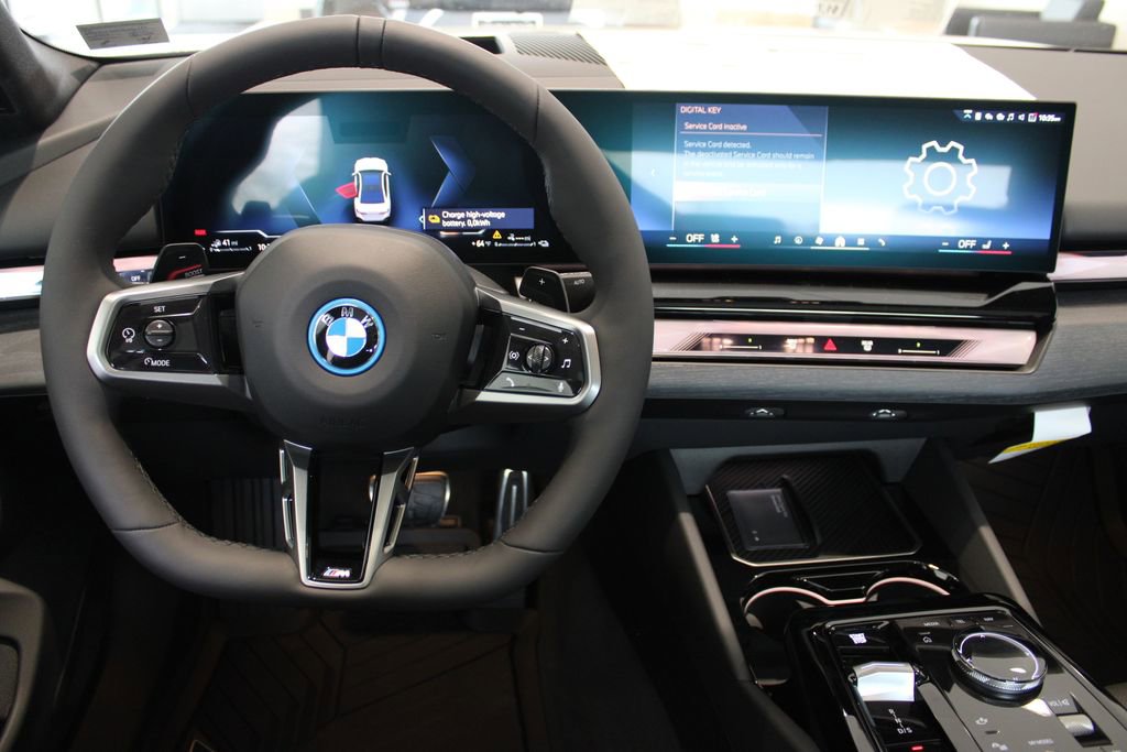 New 2026 BMW 550e xDrive AWD/4WD image 5