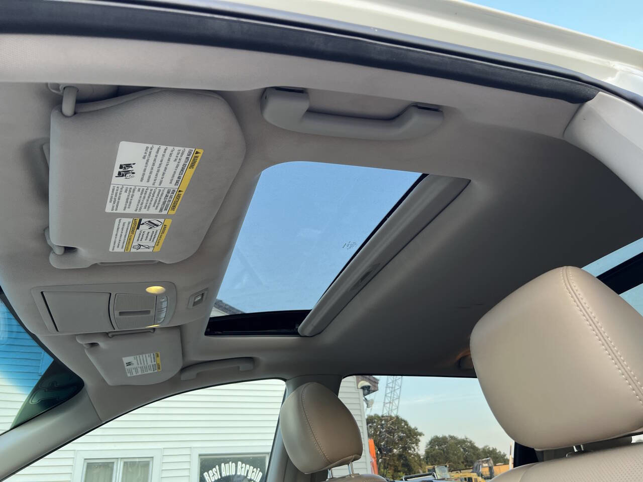 Used 2015 Nissan Pathfinder Platinum image 31