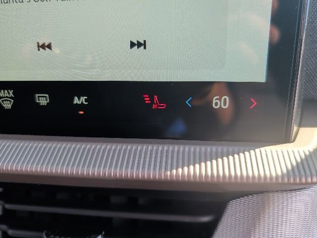 Used 2025 Ford Explorer Active image 17