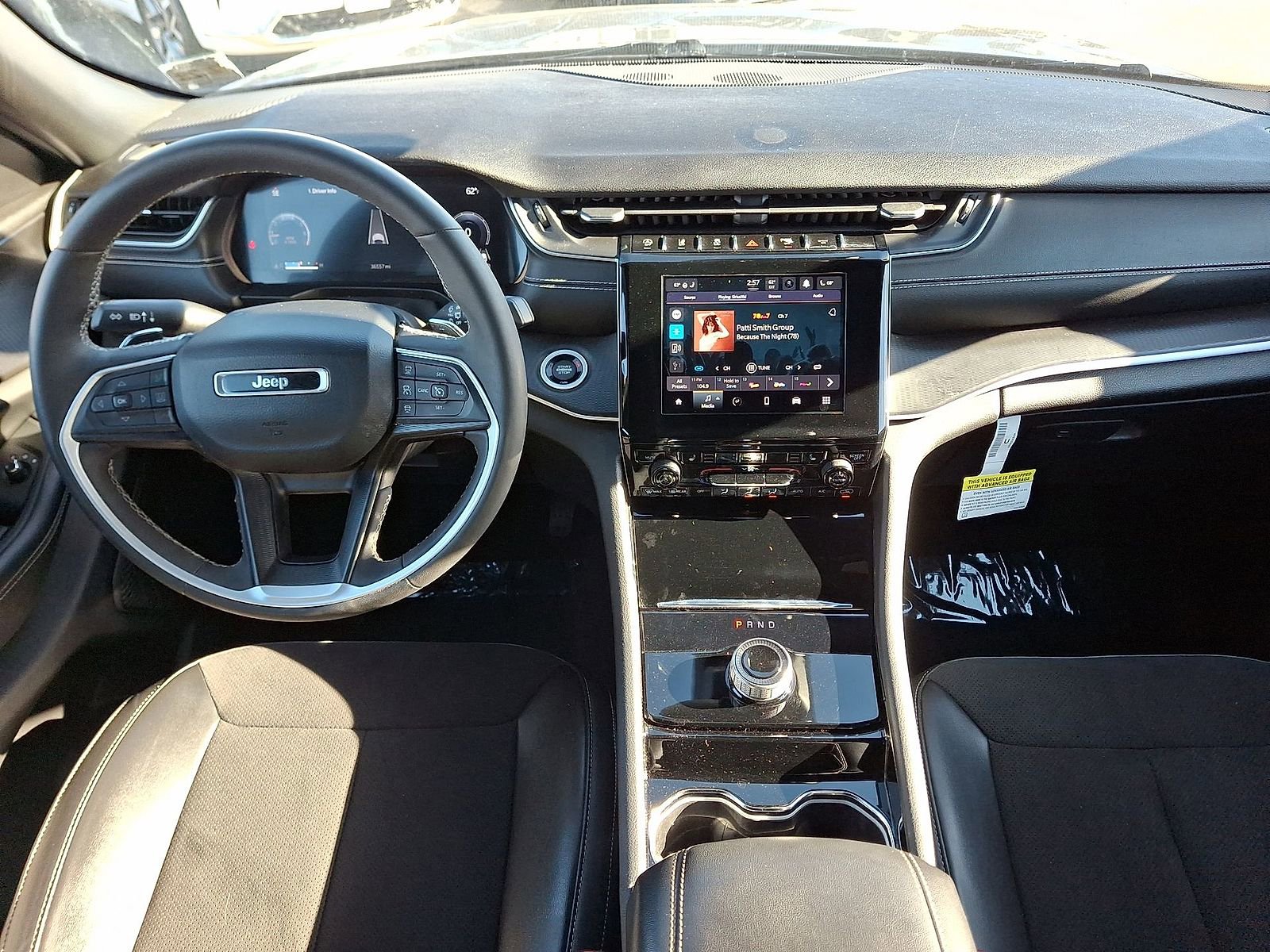 Used 2023 Jeep Grand Cherokee Altitude image 10