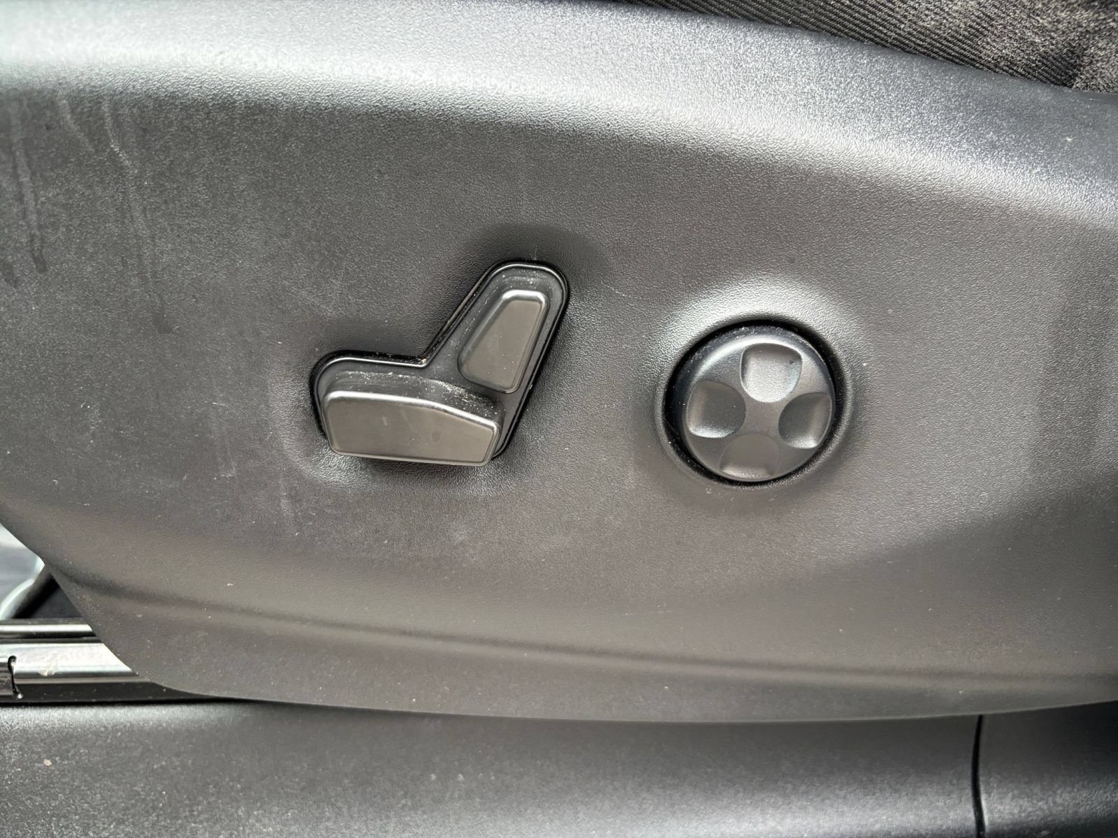 Used 2022 Chrysler Pacifica Touring-L FWD image 22