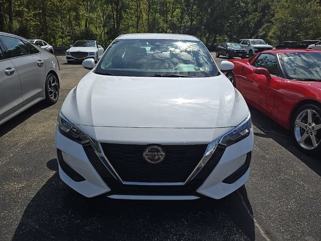 Used 2021 Nissan Sentra SV FWD image 2
