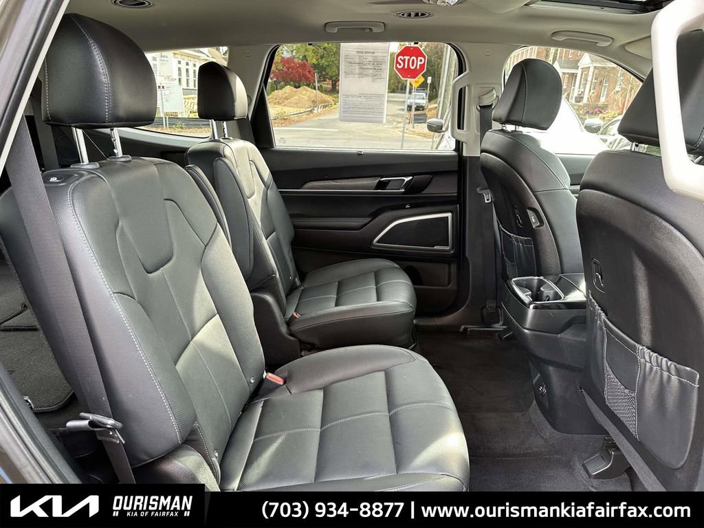 Used 2022 Kia Telluride EX w/ EX Premium Package image 19