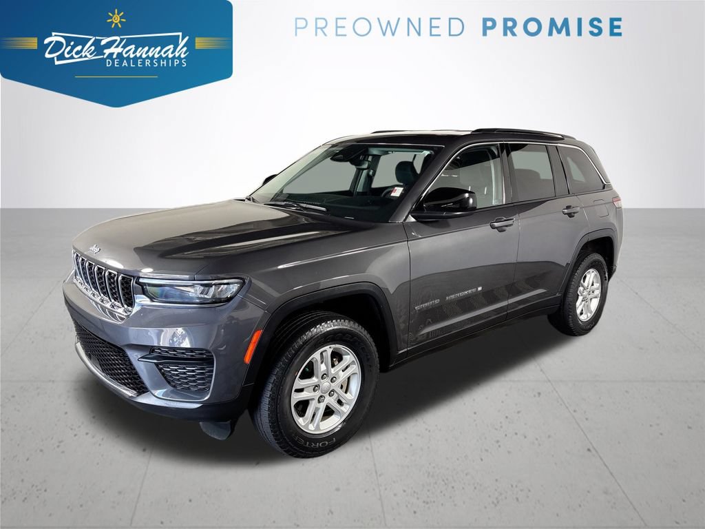 Used 2023 Jeep Grand Cherokee Laredo w/ Luxury Tech Group I AWD/4WD image 1