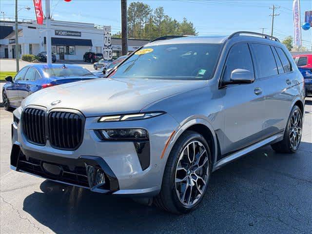Used 2025 BMW X7 xDrive40i w/ M Sport Package AWD/4WD image 8