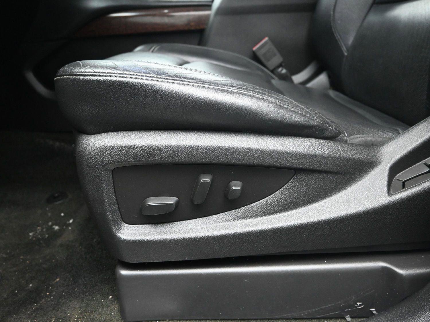 Used 2017 GMC Yukon XL SLT image 26