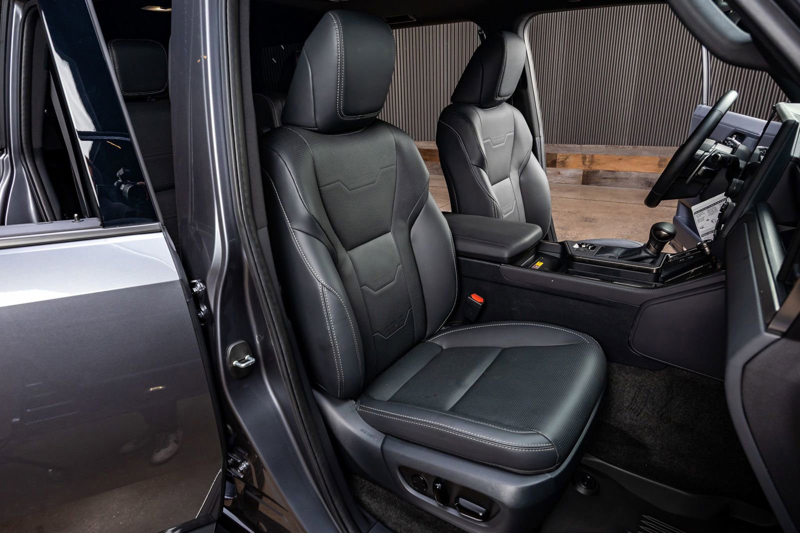Used 2024 Lexus GX 550 image 31