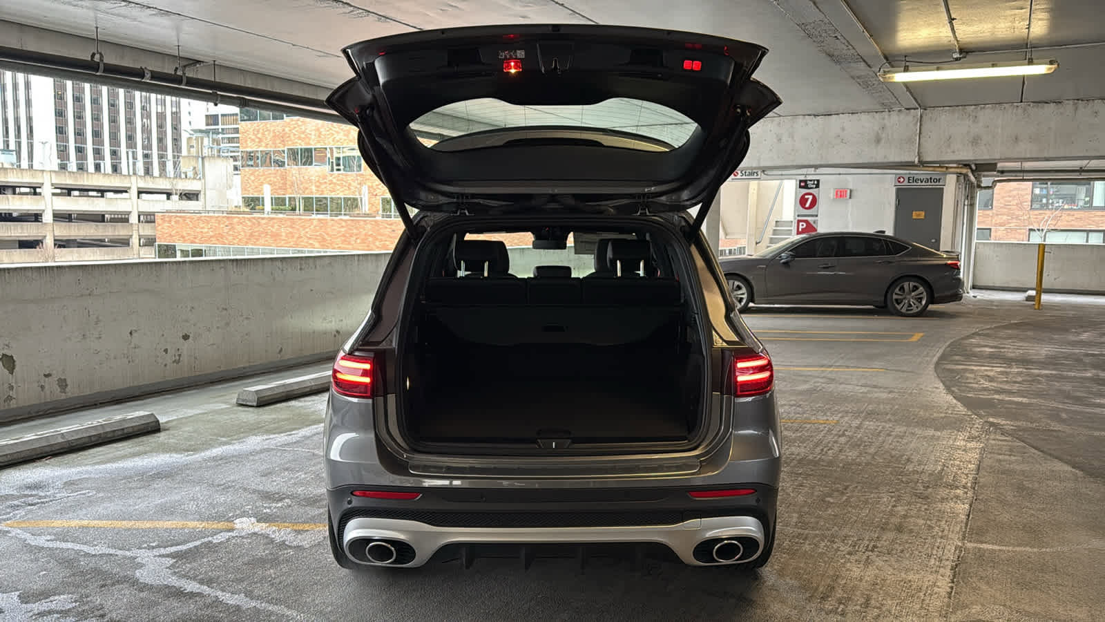 New 2026 Mercedes-Benz GLB 35 AMG 4MATIC image 7