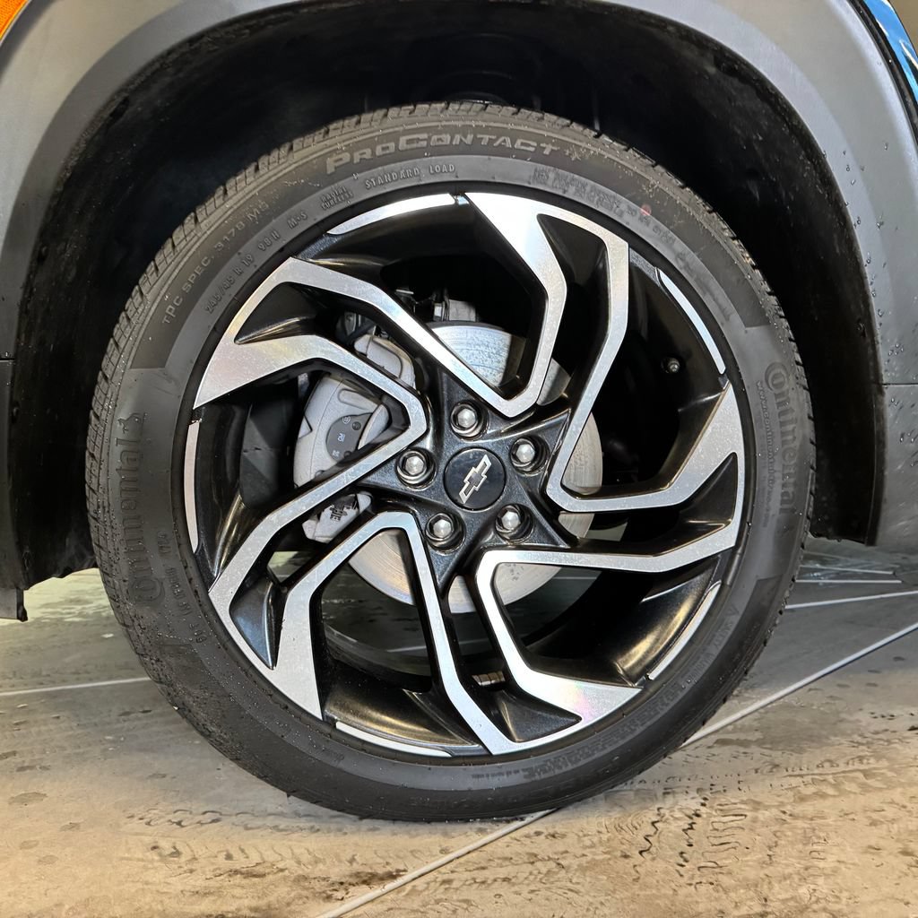 Used 2025 Chevrolet TrailBlazer RS FWD image 24